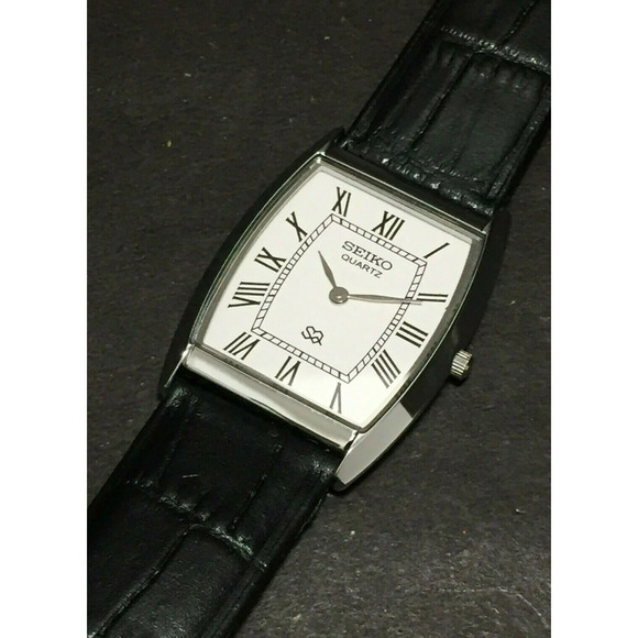 Vintage Style Seiko Quartz Mens Silver Watch & White accents W/ Leather Strap - Picture 1 of 8